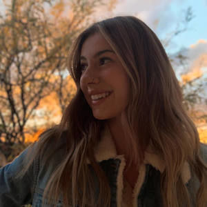 Meet your Posher, Sara.